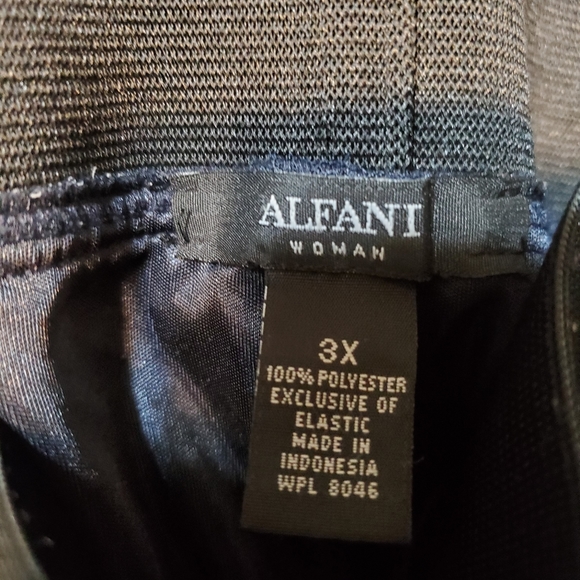 Plus Size Alfani two piece top and wide leg pants, size 3X - Picture 4 of 6